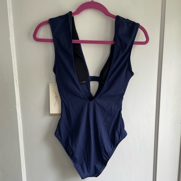 New! Gottex Deep Elle Plunge One Piece Swimsuit - Picture 7 of 9